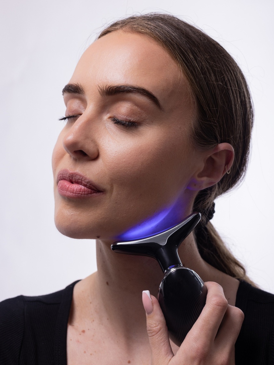 Fabulous Firmer Neck Face Smoother