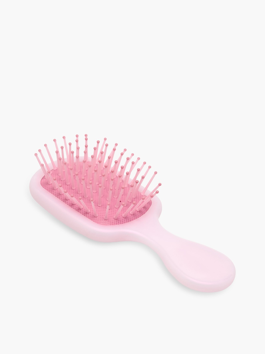 فرشاة شعر مضرب