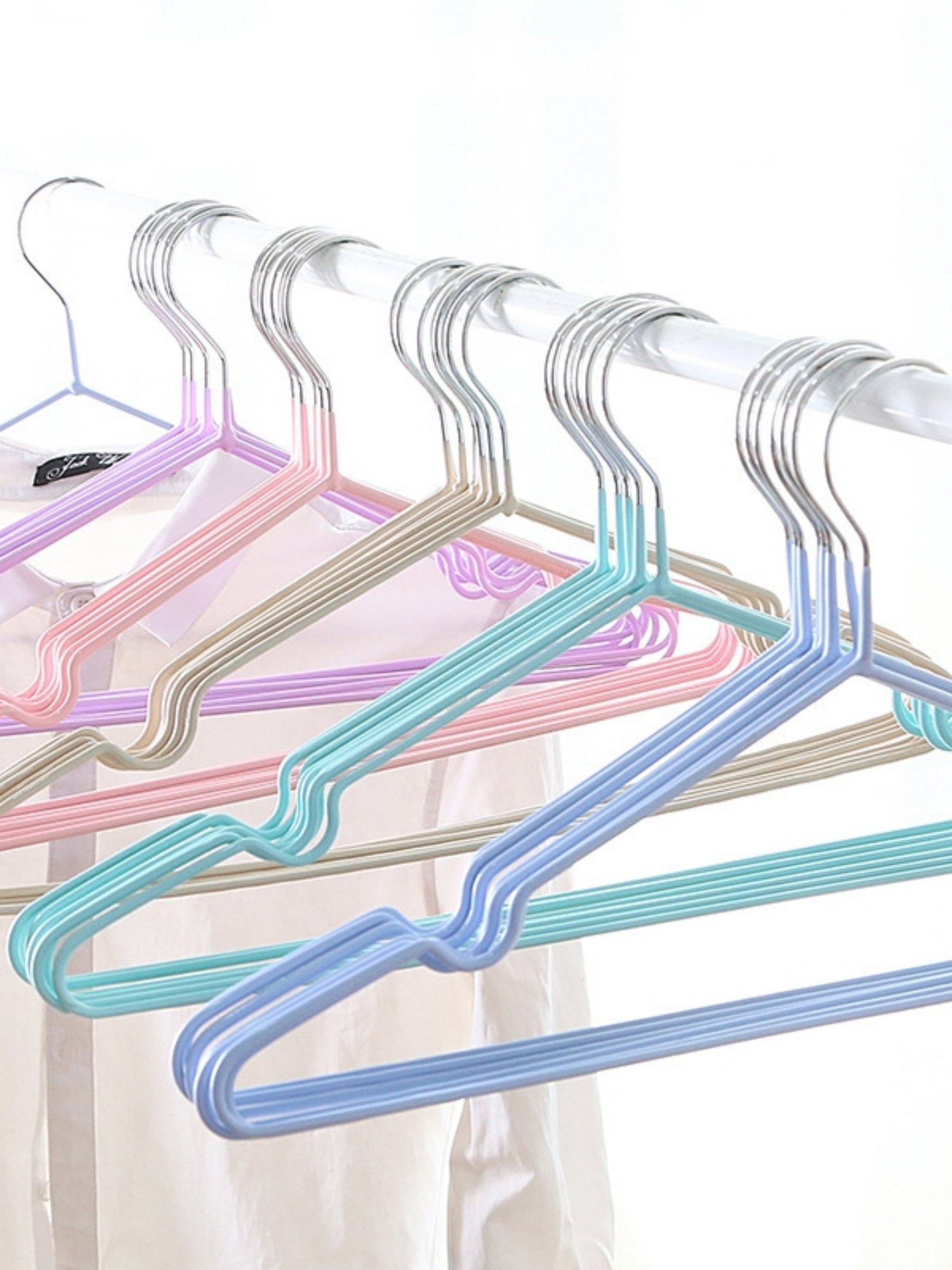 10-Piece Light Blue Non-Slip Clothes Hangers