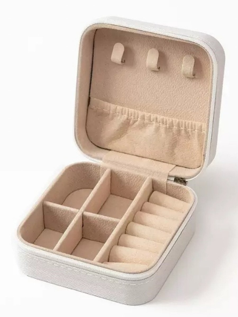 Beige Travel Jewelry Organizer