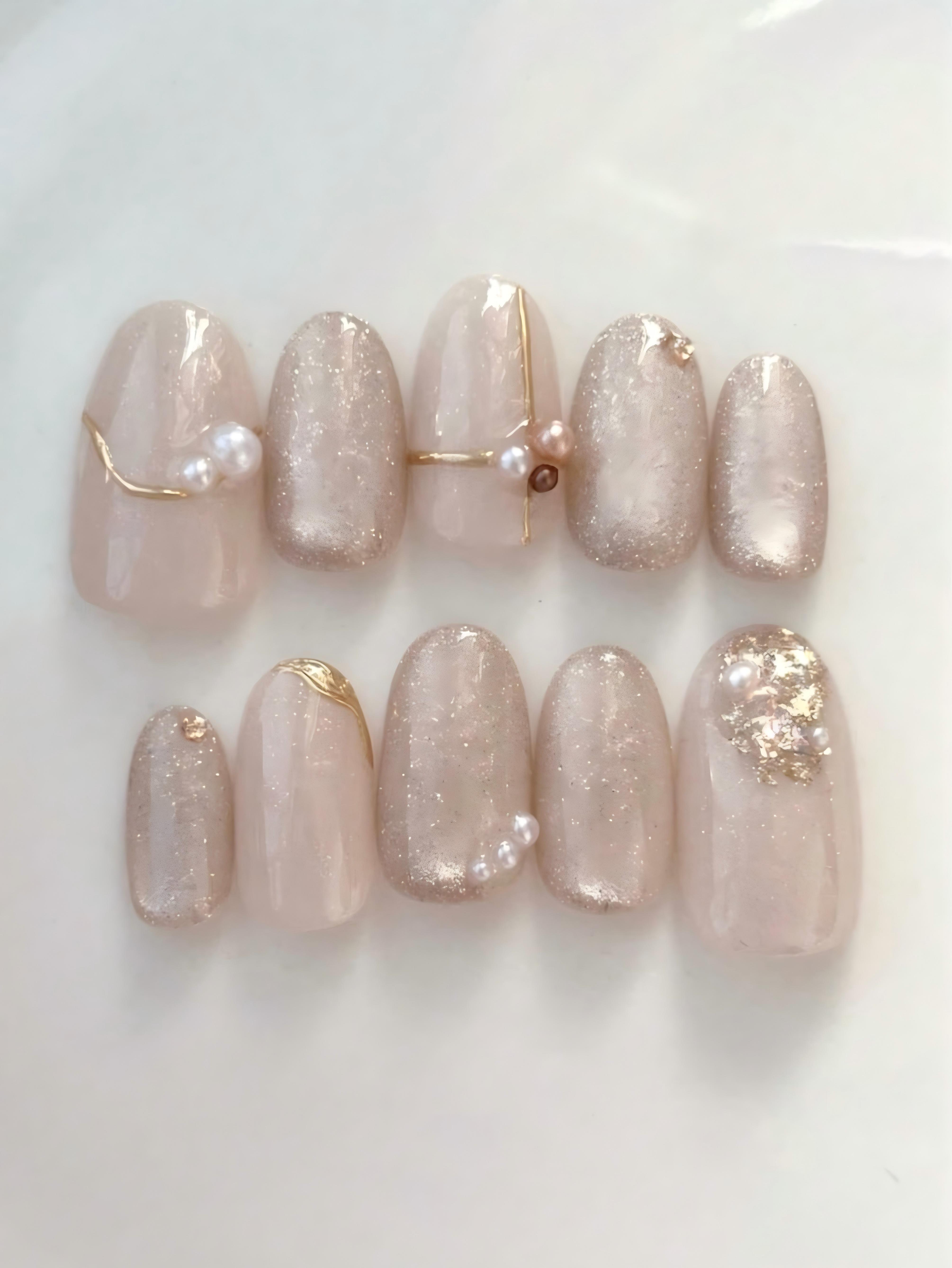 Nude Glitter Pearl Artificial Nails