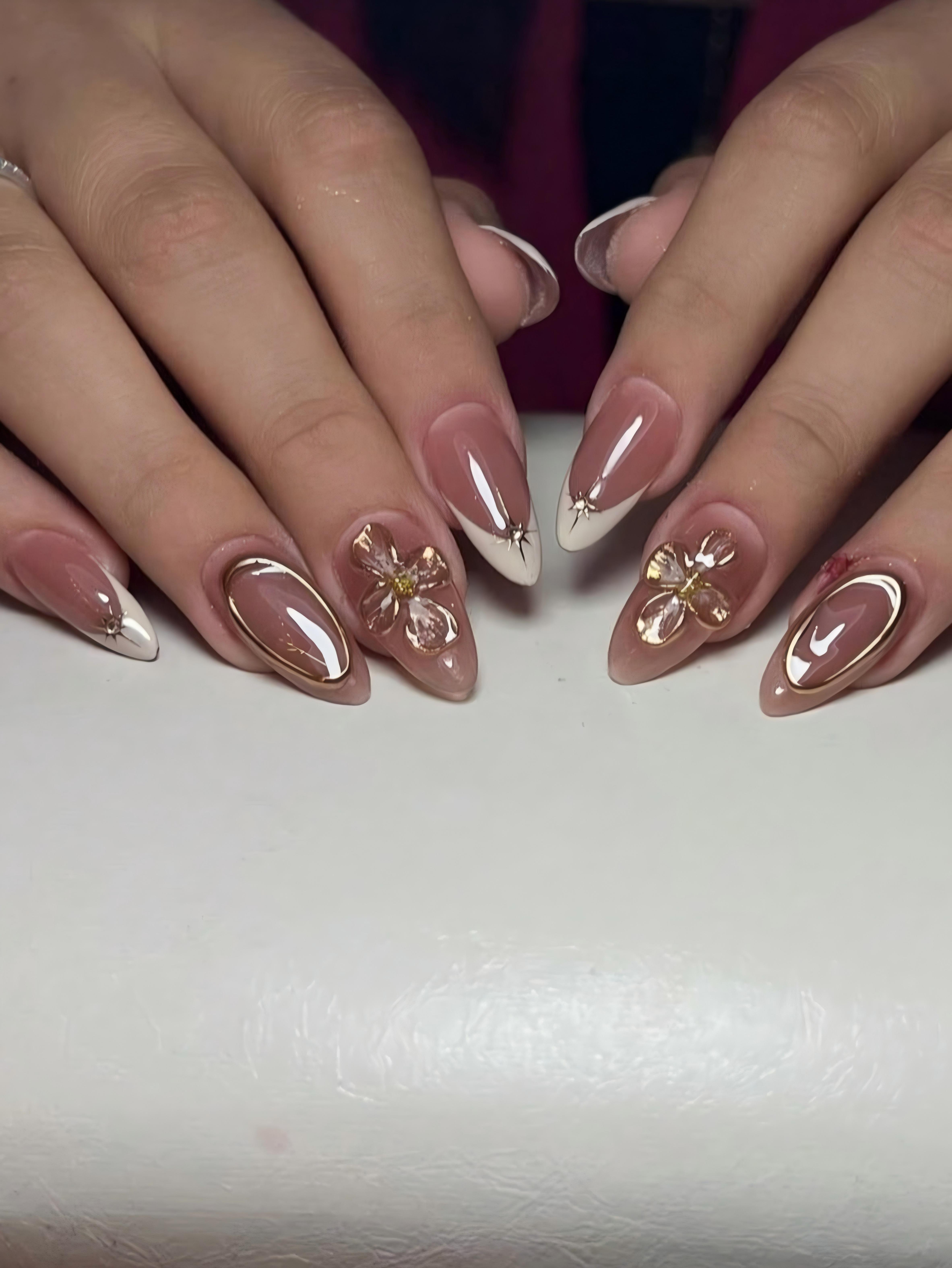 Maroon French Tip Artificial Nails with 3D Charms