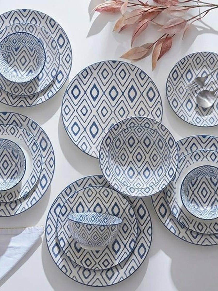 Oliver 18-Piece Geo Porcelain Dinner Set - Serves 6