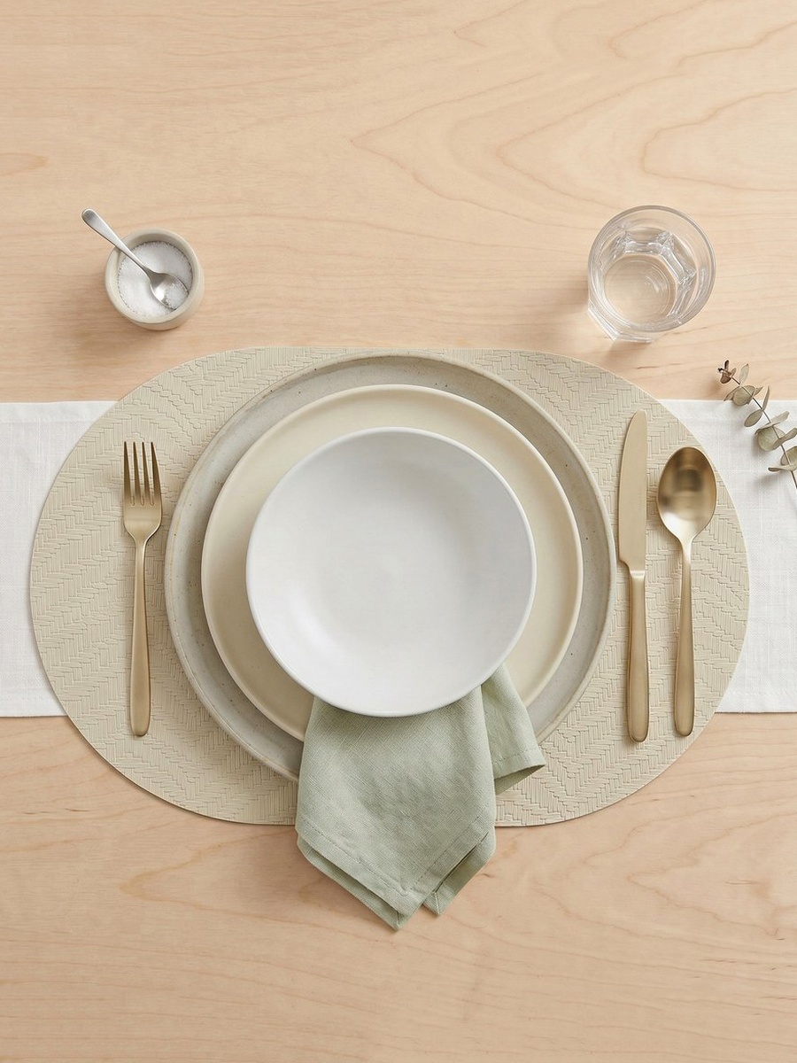 Layon Oval Placemat - 37.5 cm