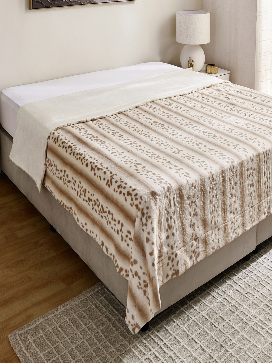 Cozy Plush Animal Leo Print King Blanket - 220x240 cm