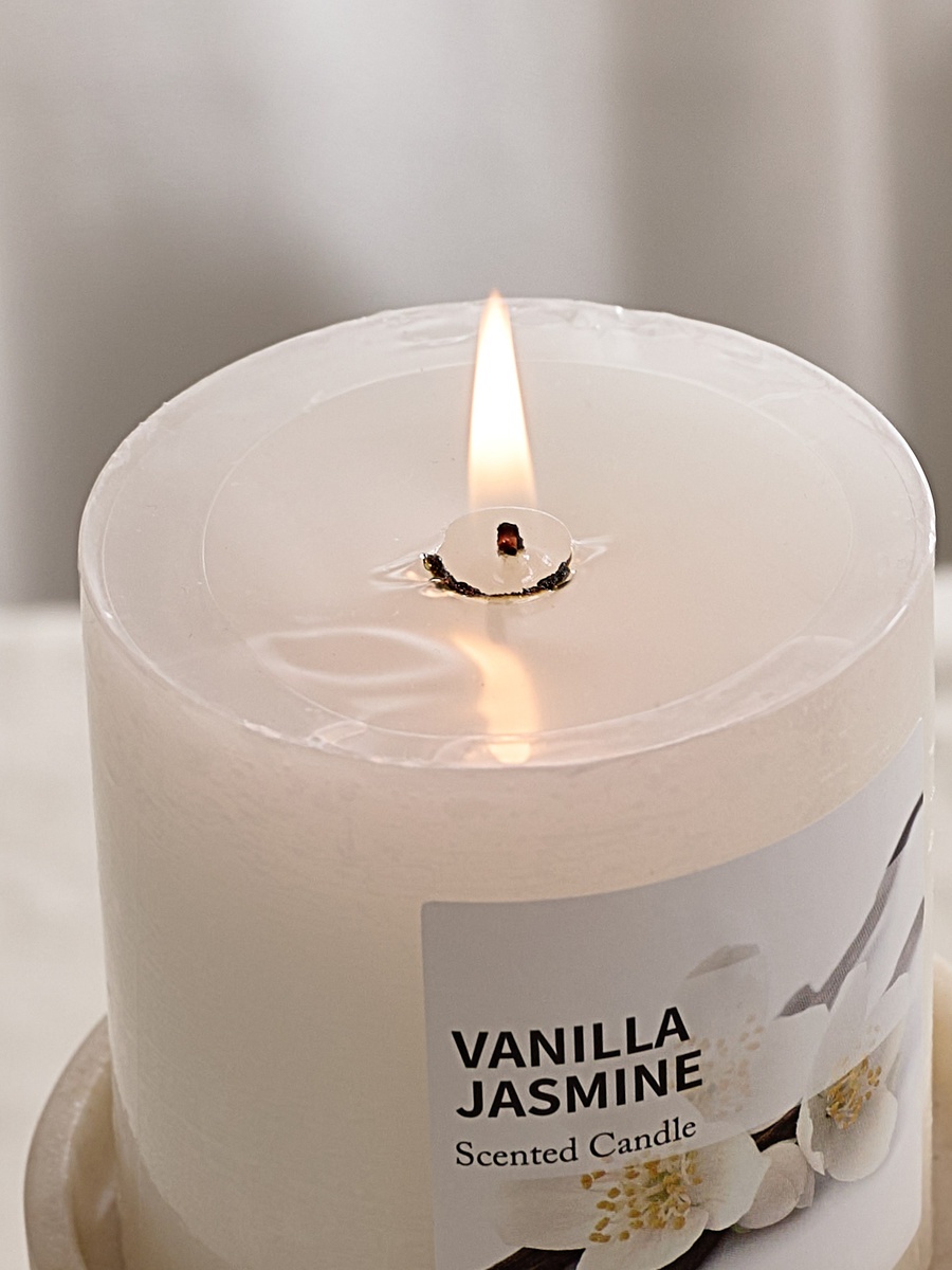 Qara Vanilla Jasmine Pillar Candle - 6.8x7 cm