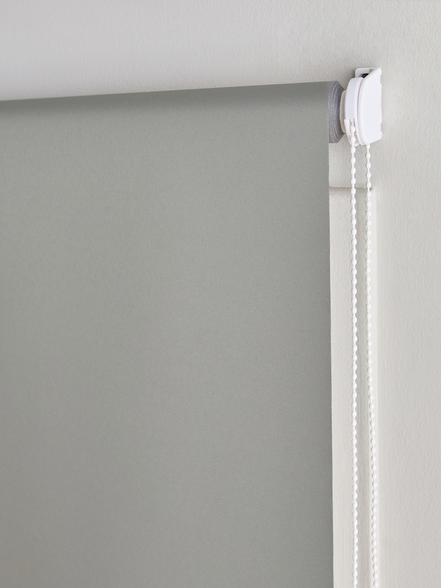 Delta Blackout Roller Blind - 90x240 cm