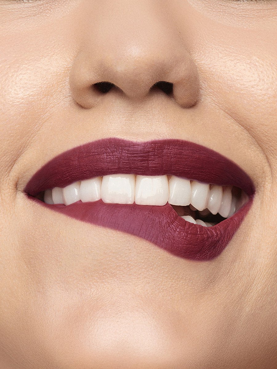CS Matte Lite Crayon - 011 - LIFTED