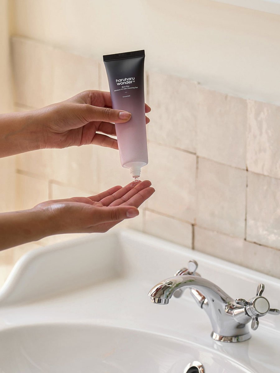 Black Rice Moisture 5.5 Soft Cleansing Gel