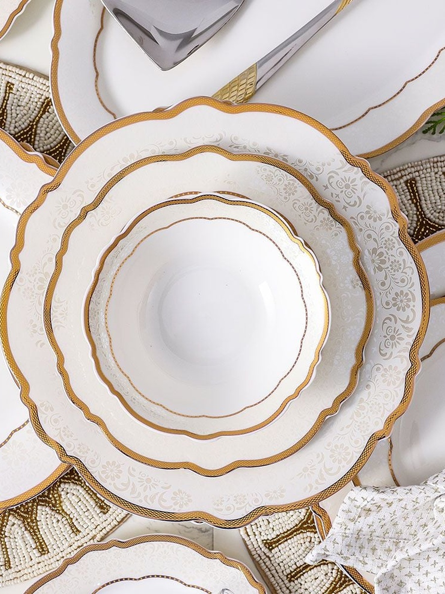 Aretha 32 - Piece New Bone China Dinner Set - Serve 6, Gold, 37.5x27.5x28.5cm, Dinnerware Set For Family Meals Dining Table And Daily Use