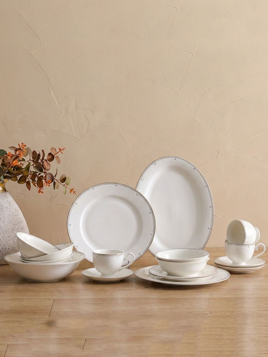 Medallion 32 - Piece New Bone China Dinner Set - Serves 6, Gold, Dinnerware Set For Family Meals Dining Table And Guest Serving