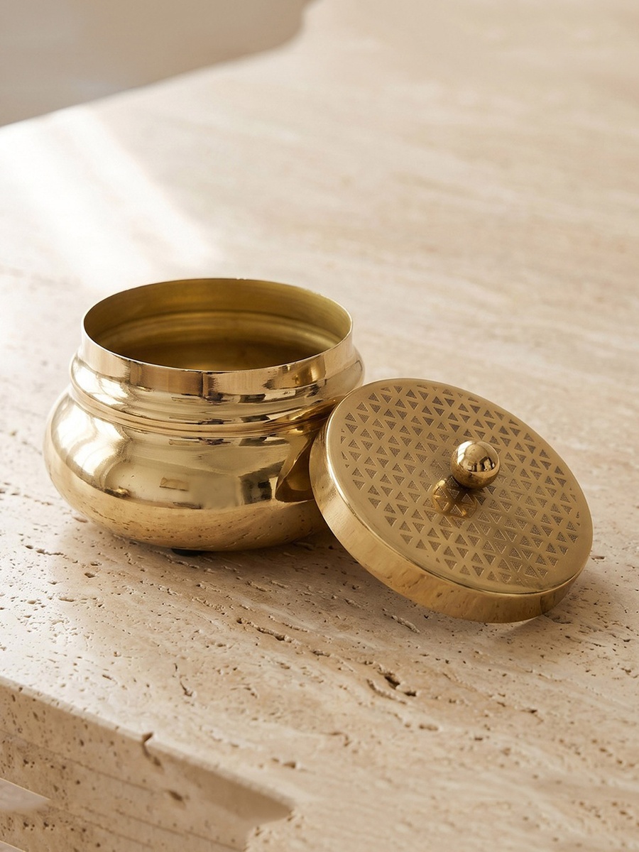 Geo 3-Piece Embossed Bowl Set with Tray