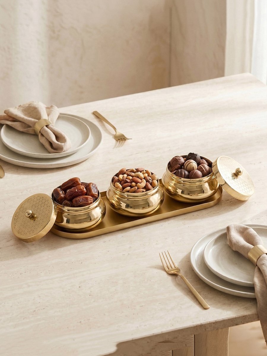Geo 3-Piece Embossed Bowl Set with Tray