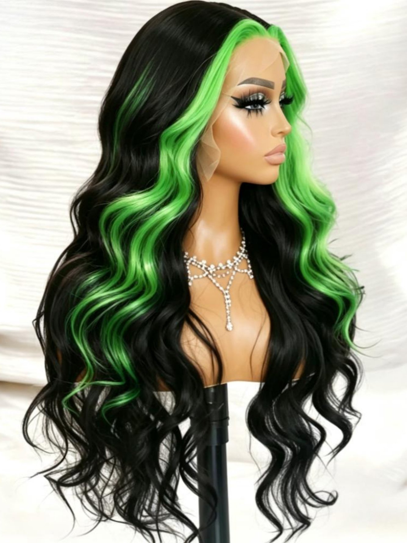 Black and Green Wavy Wig