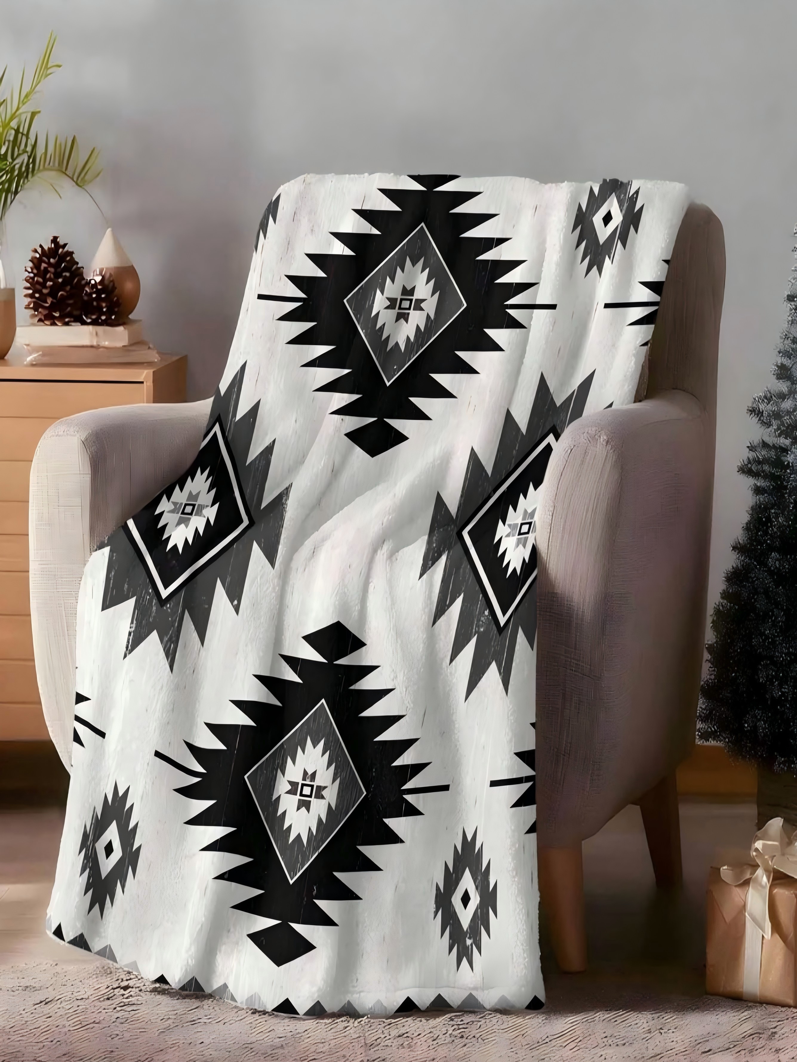 Geometric Aztec Design White Flannel Blanket 50X60