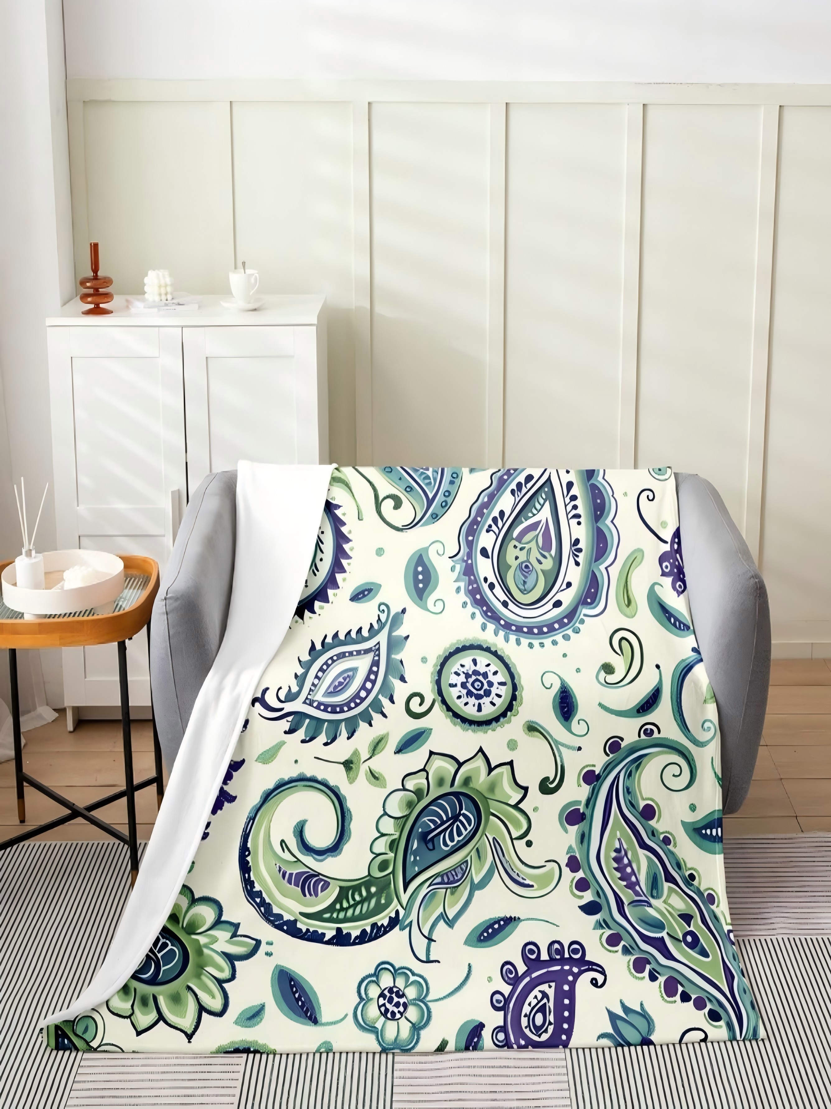 Soft Paisley Pattern Flannel Blanket (60x80 inch)