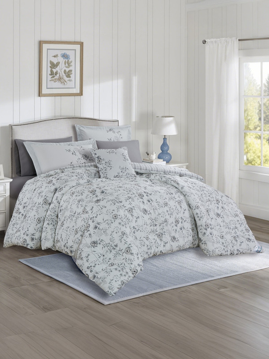 7-Piece Printed King Comforter Set, 260x240 cm Bed, Reversible Design, 350 GSM Down Alternative Fill, (Pearl White)