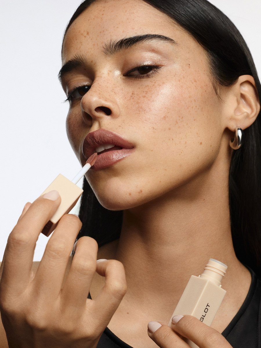Glazed Lips Liquid Lipstick SPF 50+ Milk Chocolate 94