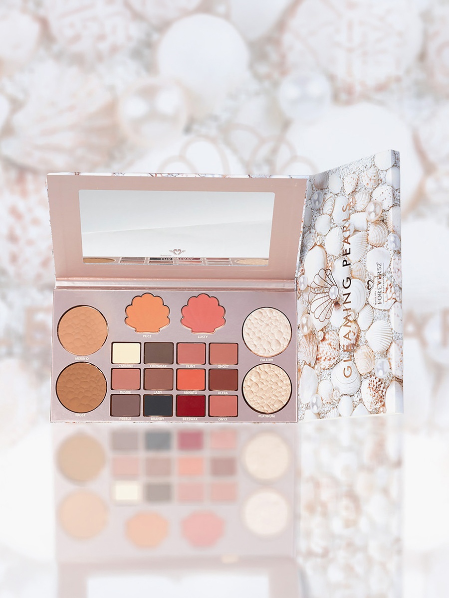 Gleaming Pearls All In One Palette 37.5gm