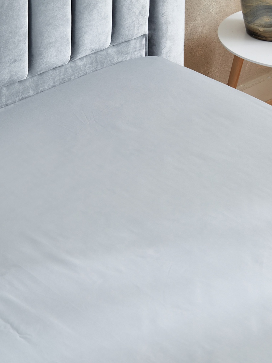 Axis Solid Microfiber King Fitted Sheet - 180x200+25 cm