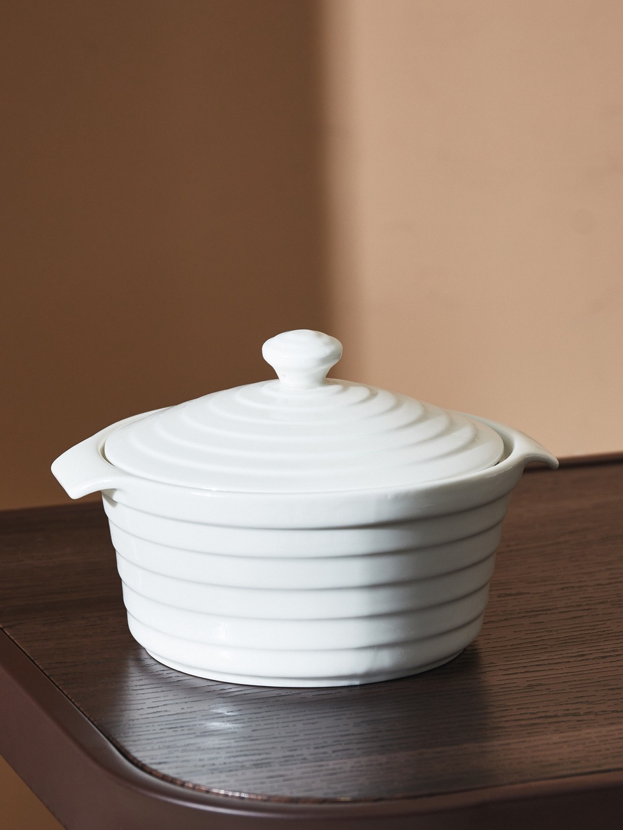 Elegance Round Textured Casserole