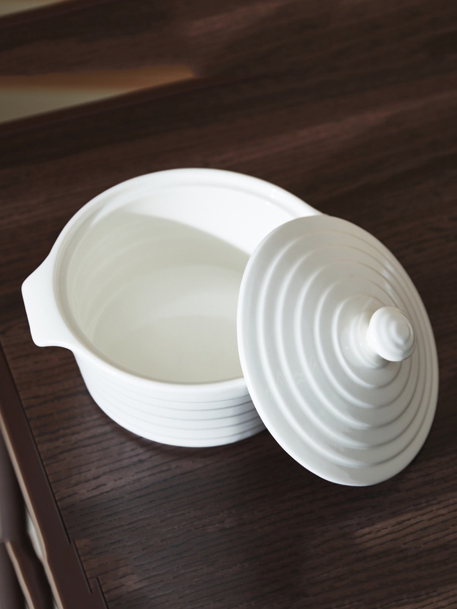 Elegance Round Textured Casserole