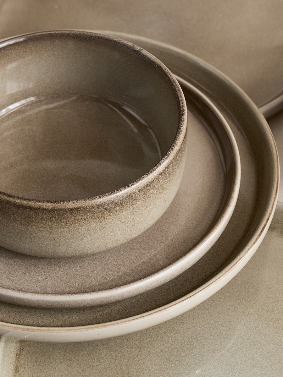 Elegenza 18-Piece Stoneware Reactive Dinner Set - Serves 6