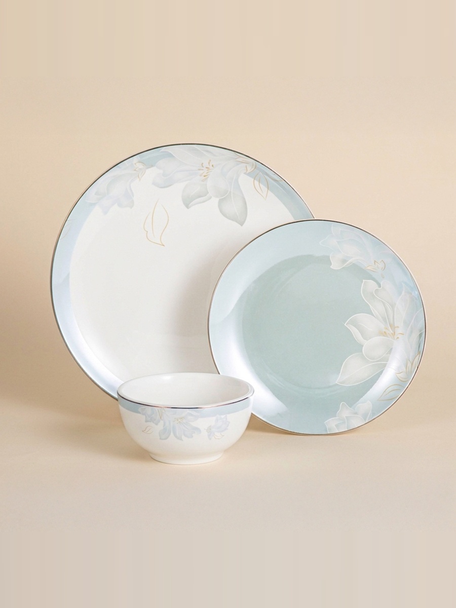 Premia Magnolia 18-Piece Dinner Set - Serves 6