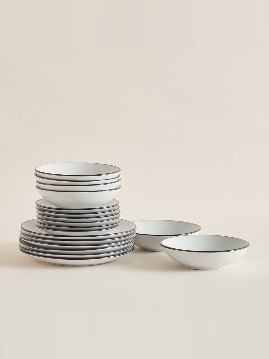Elegenza Lotus 18-Piece Dinner Set - Serves 6