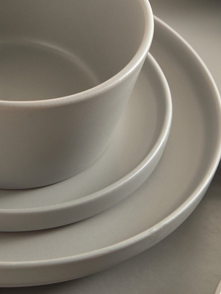 Elegenza Magnolia 18-Piece Dinner Set - Serves 6