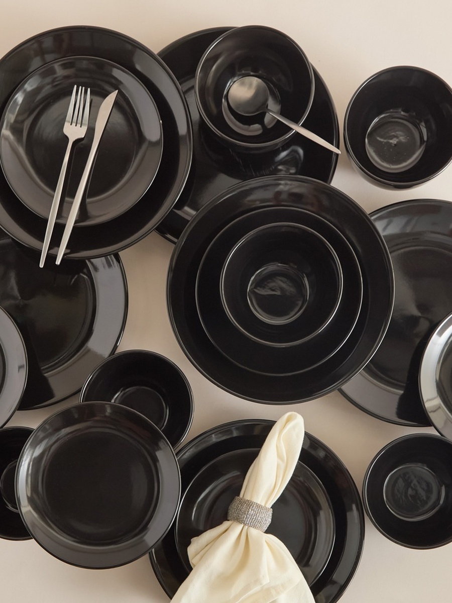 Elegenza Peony 18-Piece Dinner Set - Serves 6