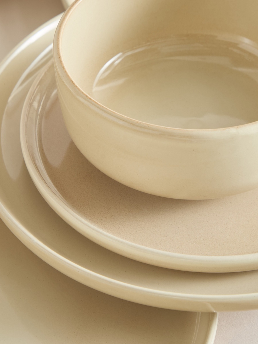 Elegenza Begonia Reactive 18-Piece Dinner Set - Serves 6