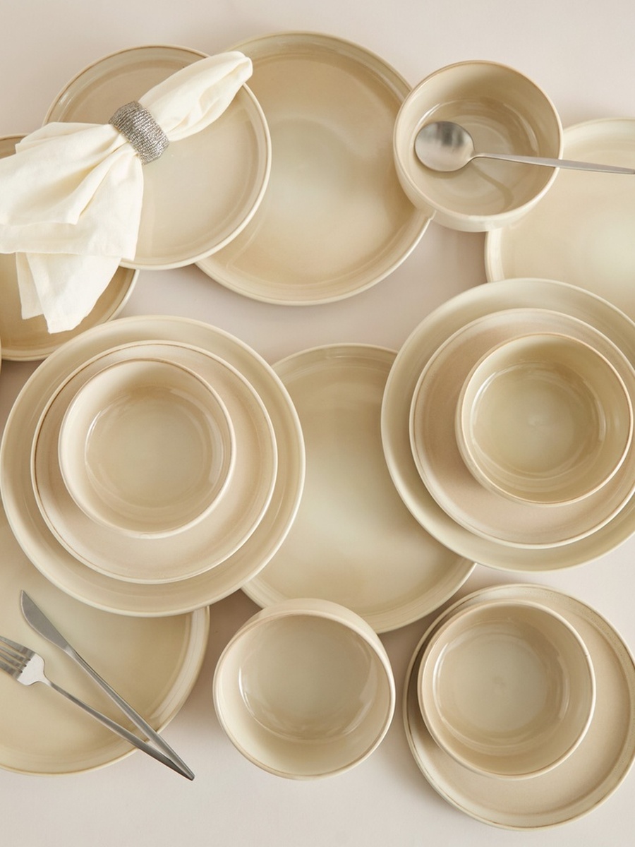 Elegenza Begonia Reactive 18-Piece Dinner Set - Serves 6