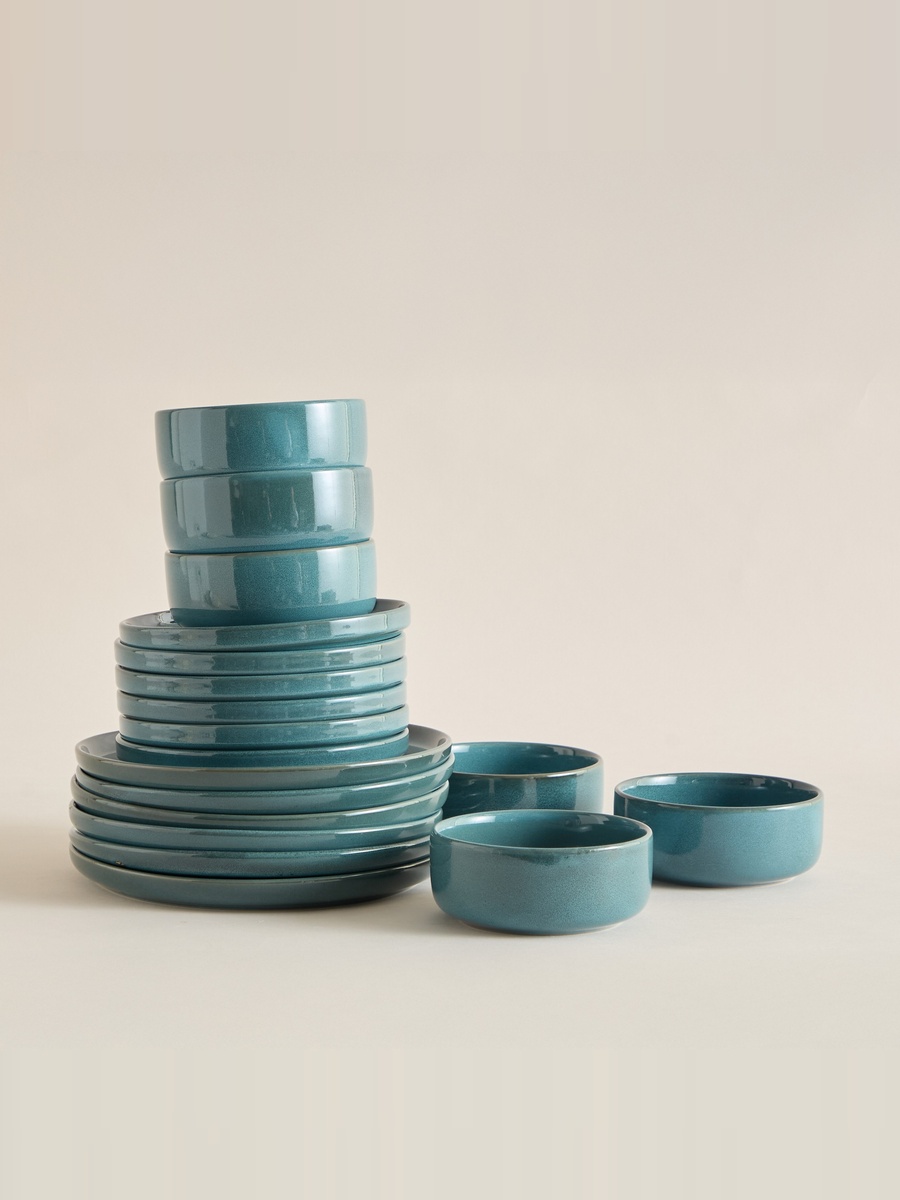 Elegenza Poppy Reactive 18-Piece Dinner Set - Serves 6