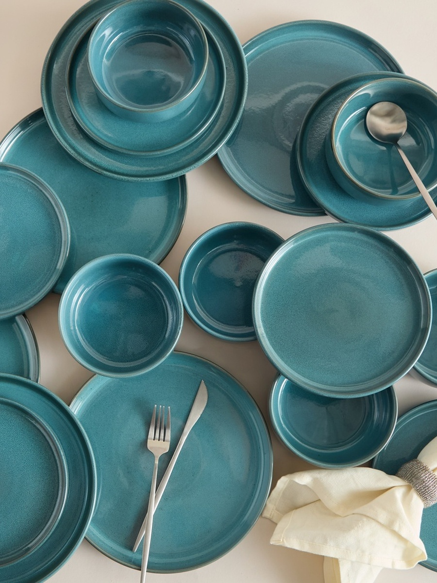 Elegenza Poppy Reactive 18-Piece Dinner Set - Serves 6