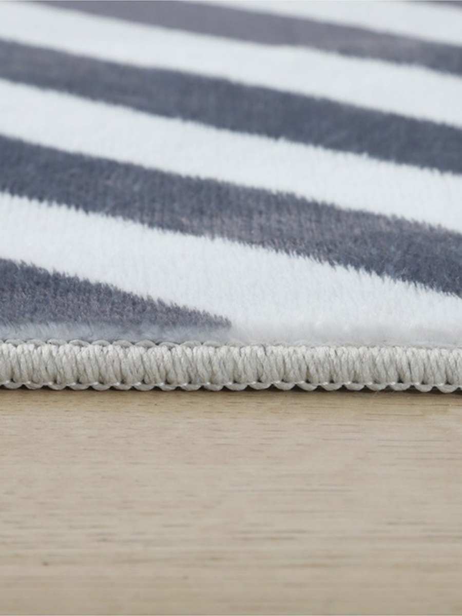 Wells Printed Flannel Rug - 150x200 cm