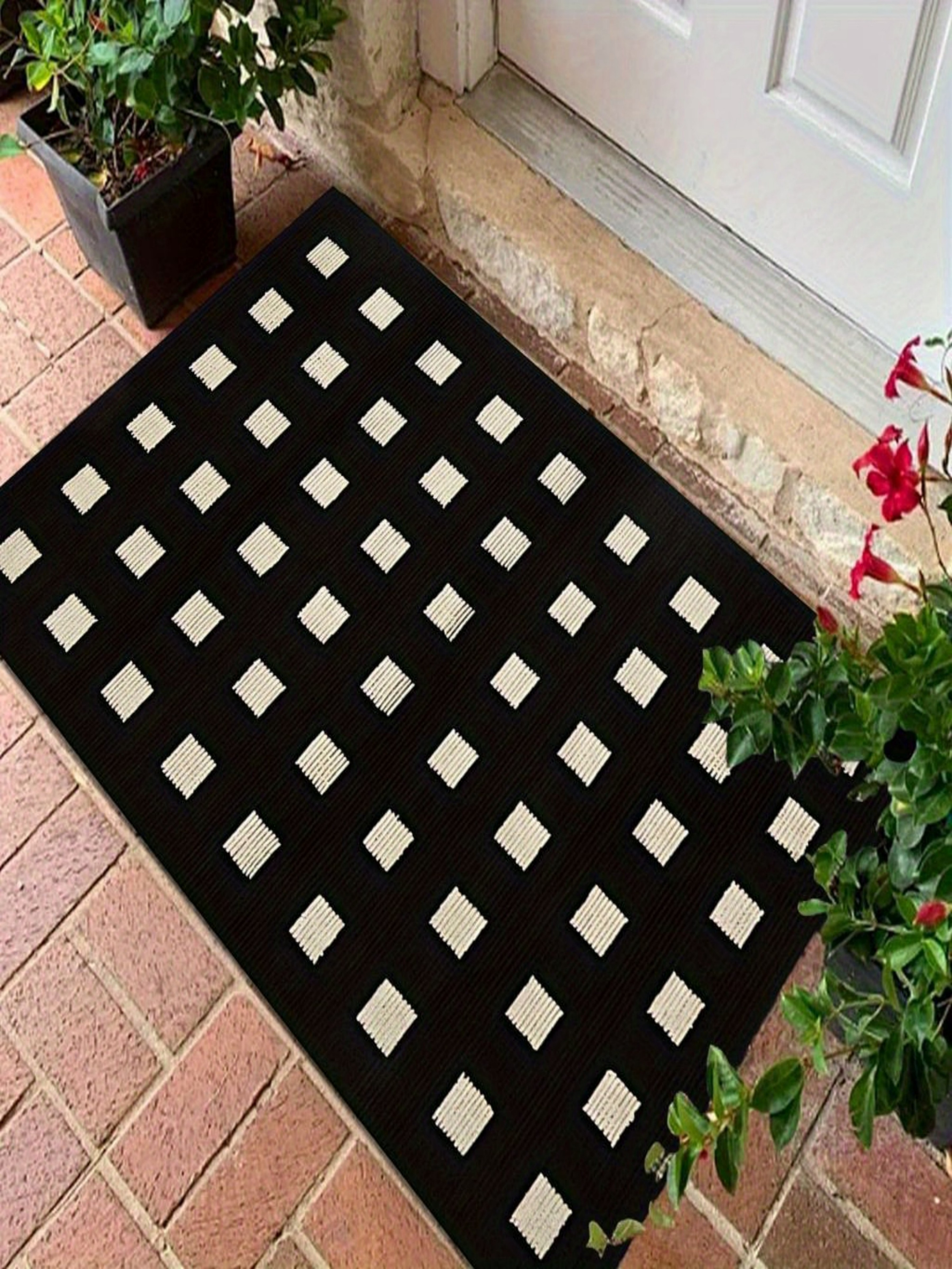 Geometric Black Microfiber Indoor Doormat