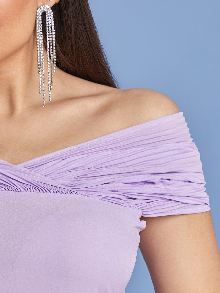 Off Shoulder Plisse Detail A-Line Midi Dress For Women at Kuwait | Styli