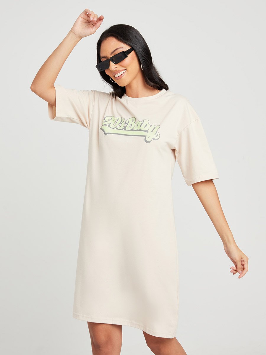 Short Sleeves 90s Baby Print Knee Length T-shirt Dress For Women at Saudi | Styli Short Sleeves 90s Baby Print Knee Length T-shirt Dress For Women at Saudi | Styli