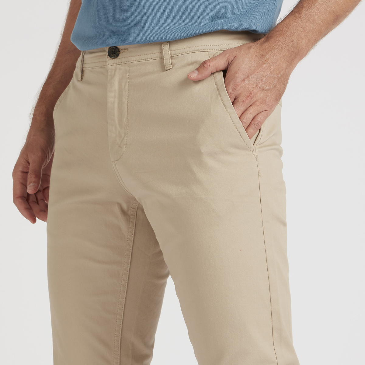 Solid Slim Fit Chinos with Button Closure and Pockets