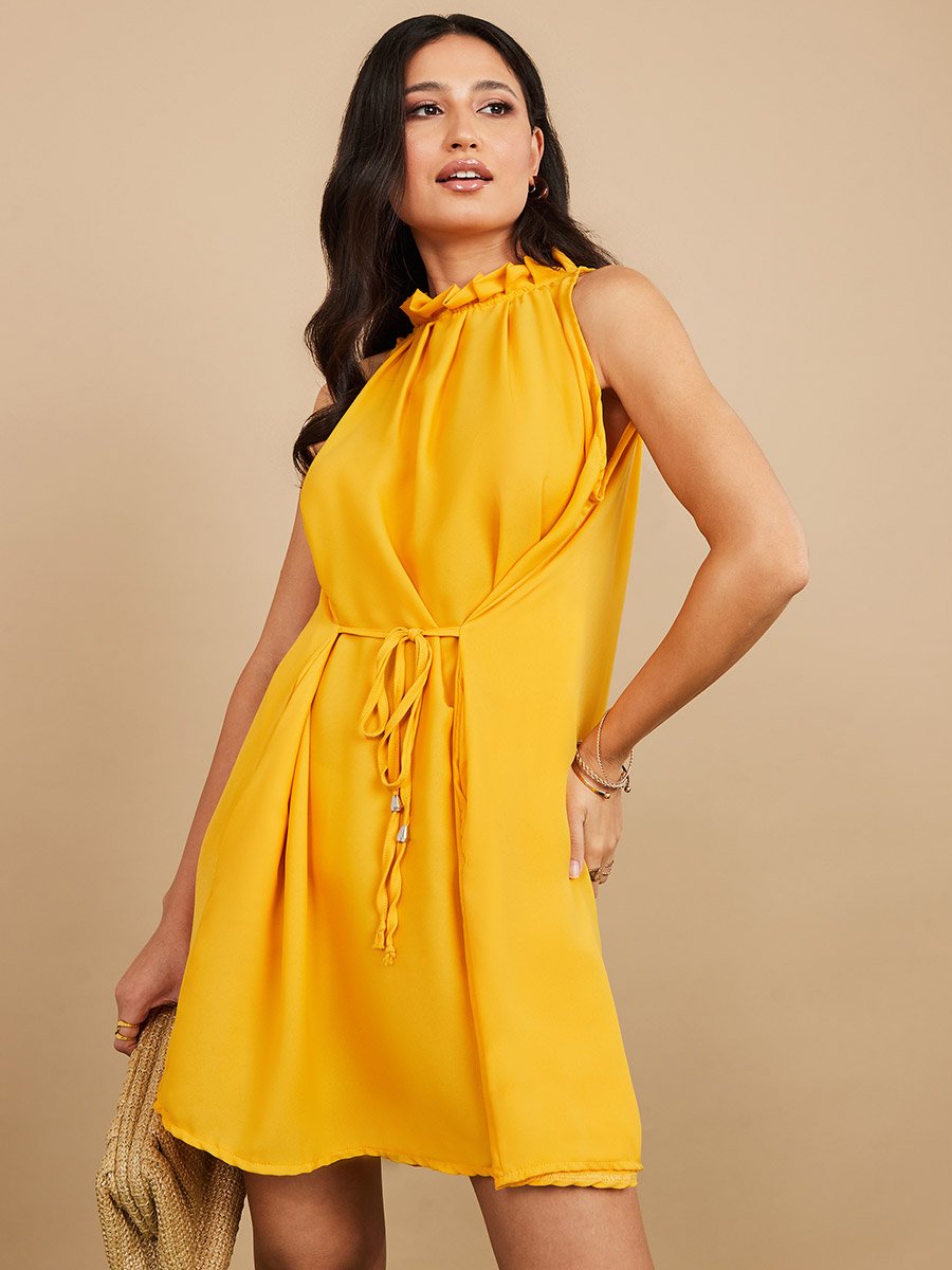 Sleeveless Halter Neck A-Line Mini Dress For Women at Kuwait | Styli Sleeveless Halter Neck A-Line Mini Dress For Women at Kuwait | Styli