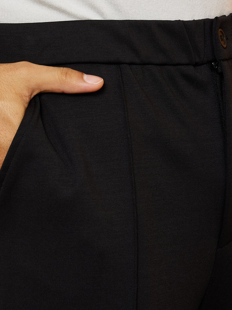 بنطال محبوك بقصة مريحة