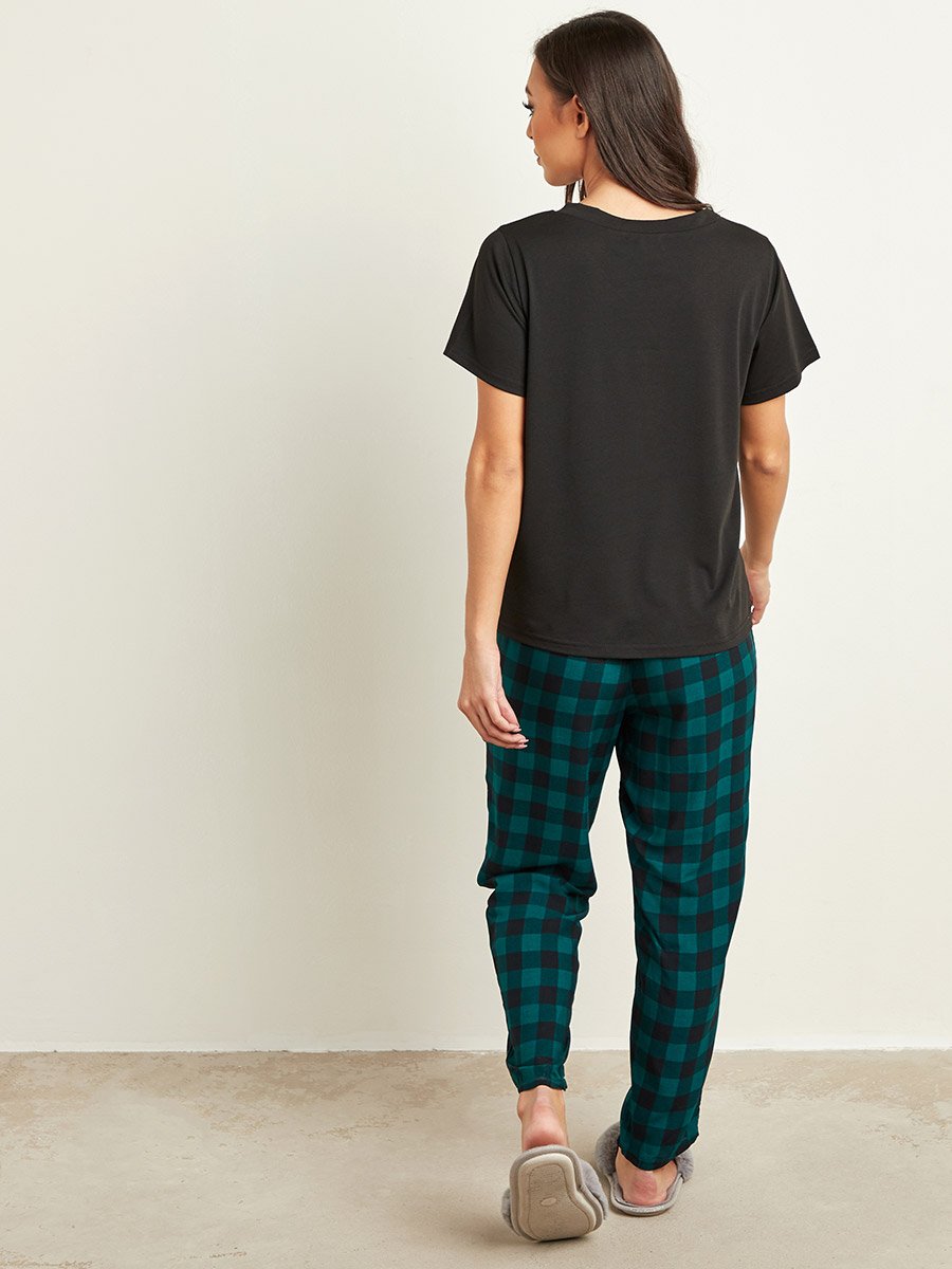 Solid V Neck T-shirt and Checked Print Pyjama Set