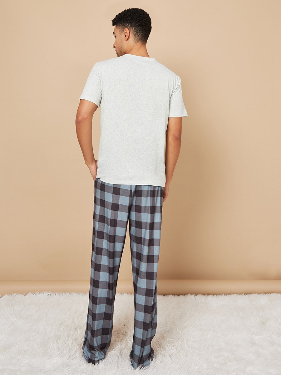 Solid T-Shirt and Checked Pyjama Set
