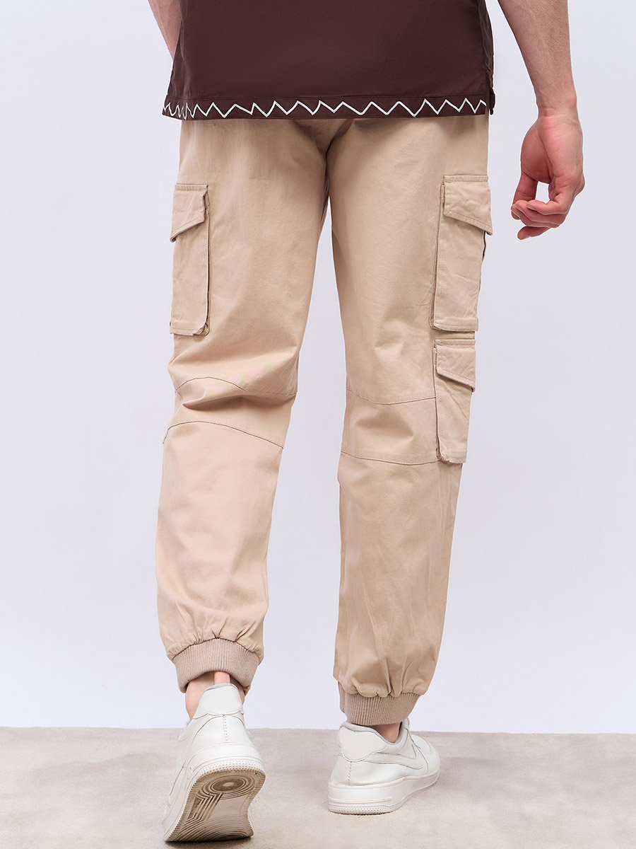 Relaxed Fit Tapered Cargo Jogger in Cotton Twill