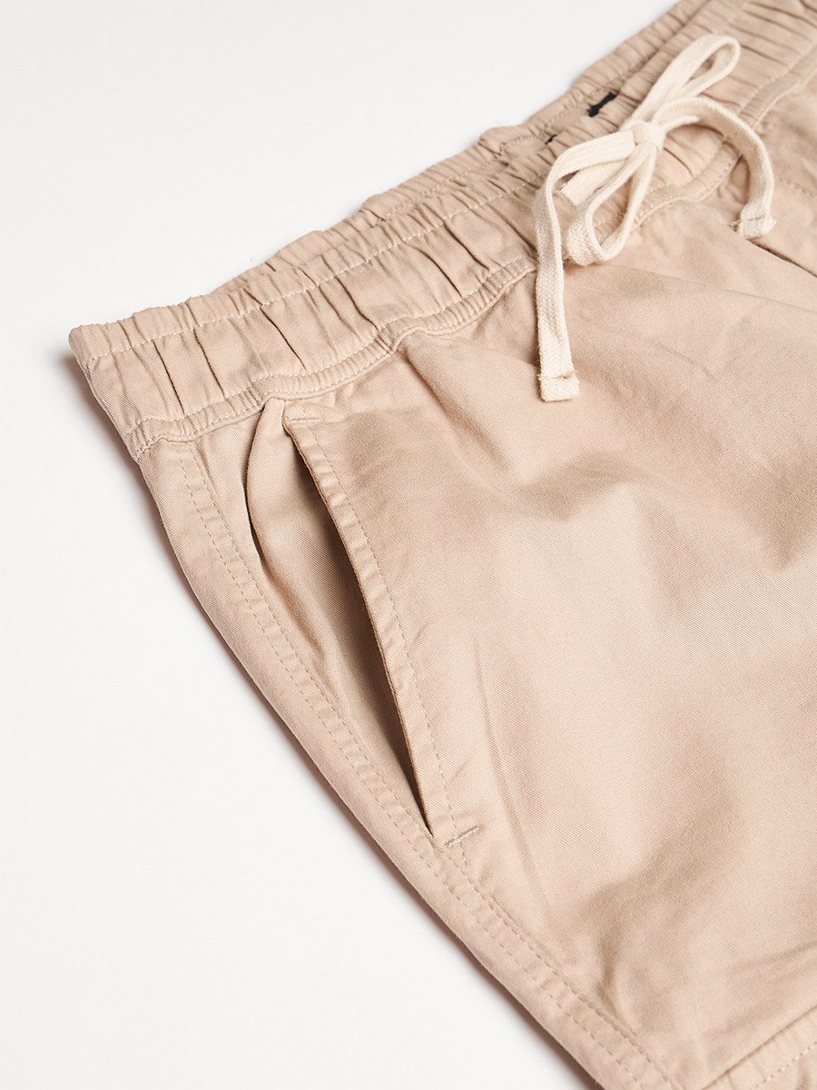 Relaxed Fit Tapered Cargo Jogger in Cotton Twill