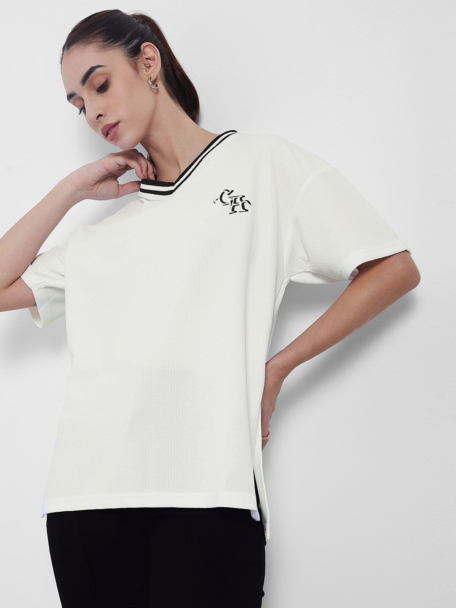 Oversized Contrast Neck Rib Embroidered T-Shirt