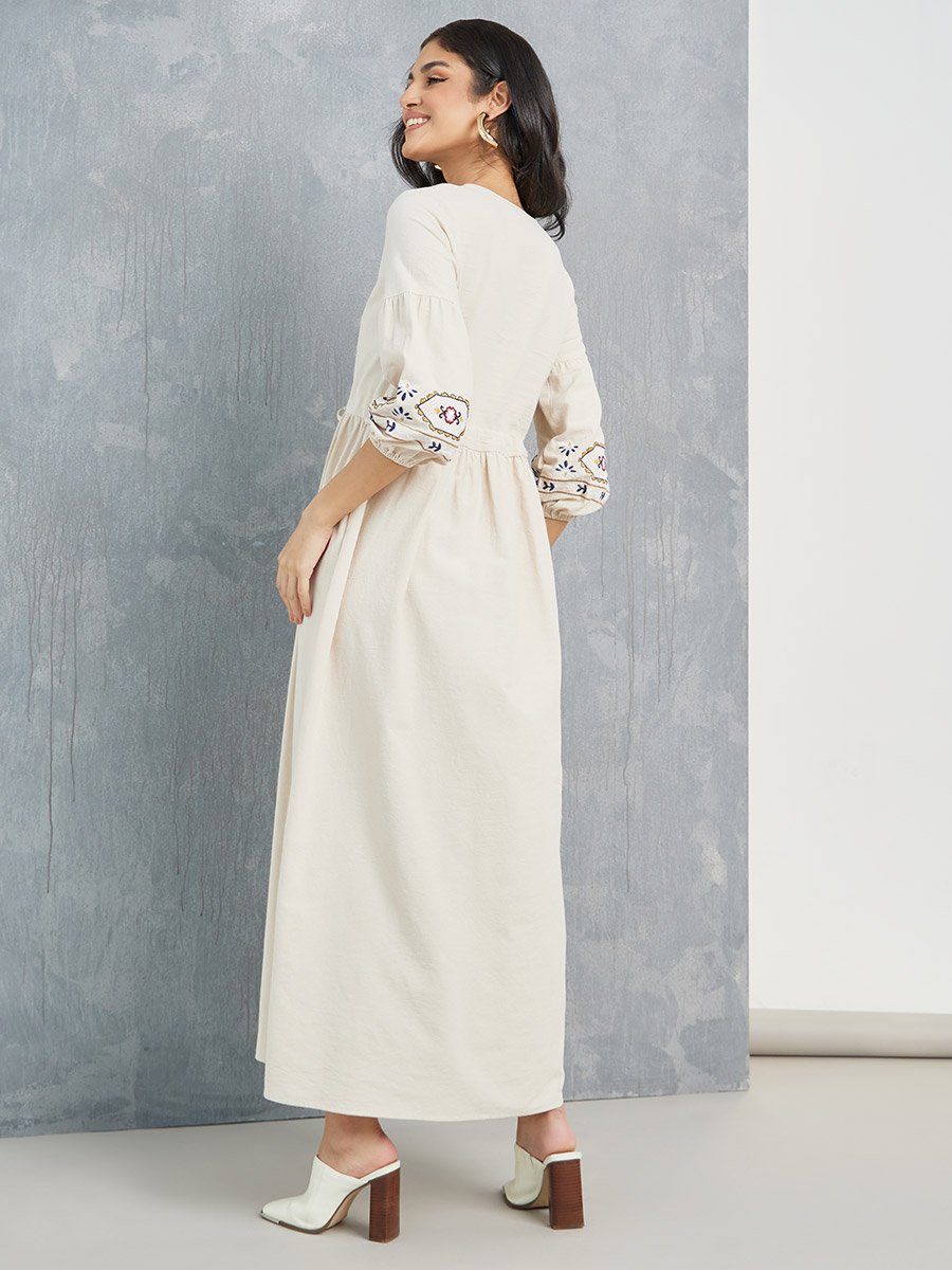 strawberry embroidered dress Embroidered Dress With Tassel L / RUST main image 0