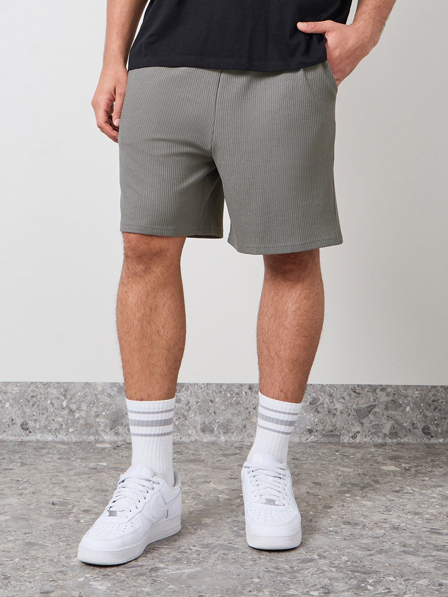 شورت محبوك بنمط وافل