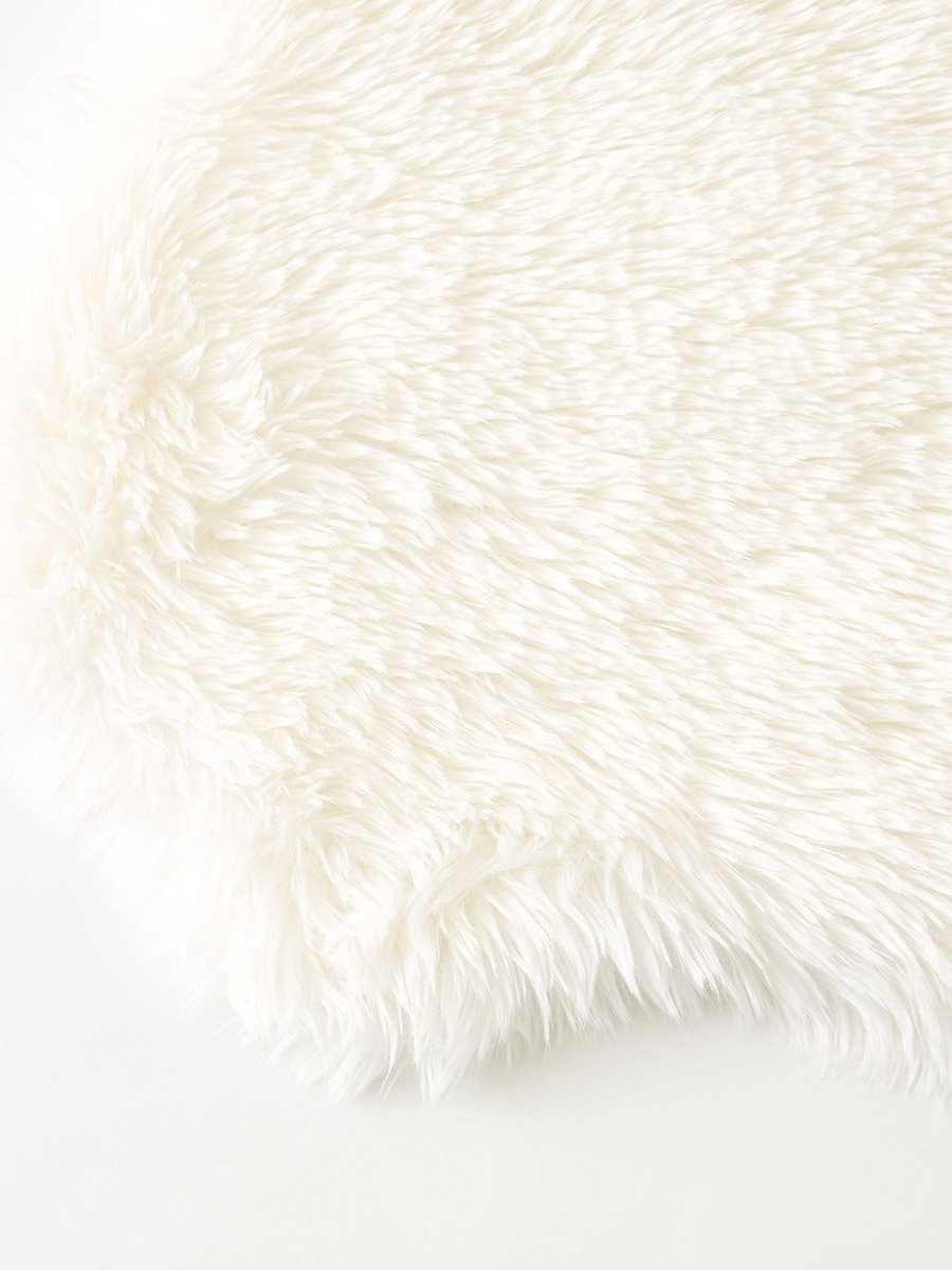 Faux Fur Rug - 165x90cm
